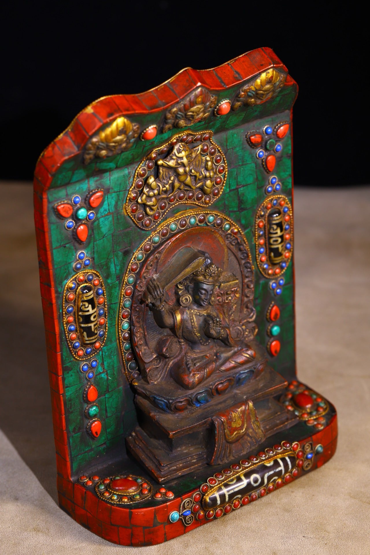 Handmade filigree inlaid gemstones, heavenly pearl Buddha niches