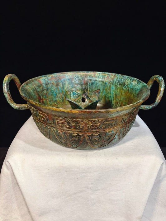 Bronze inscriptions vessel, lotus dish water vessel