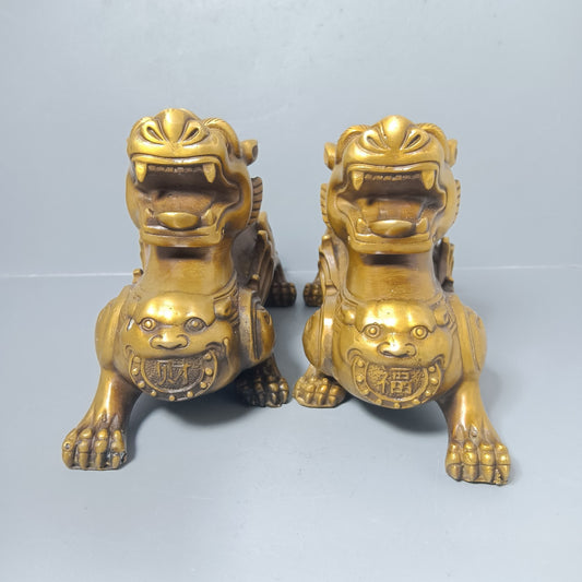 A pair of Chinese antique pure copper Pixiu ornaments