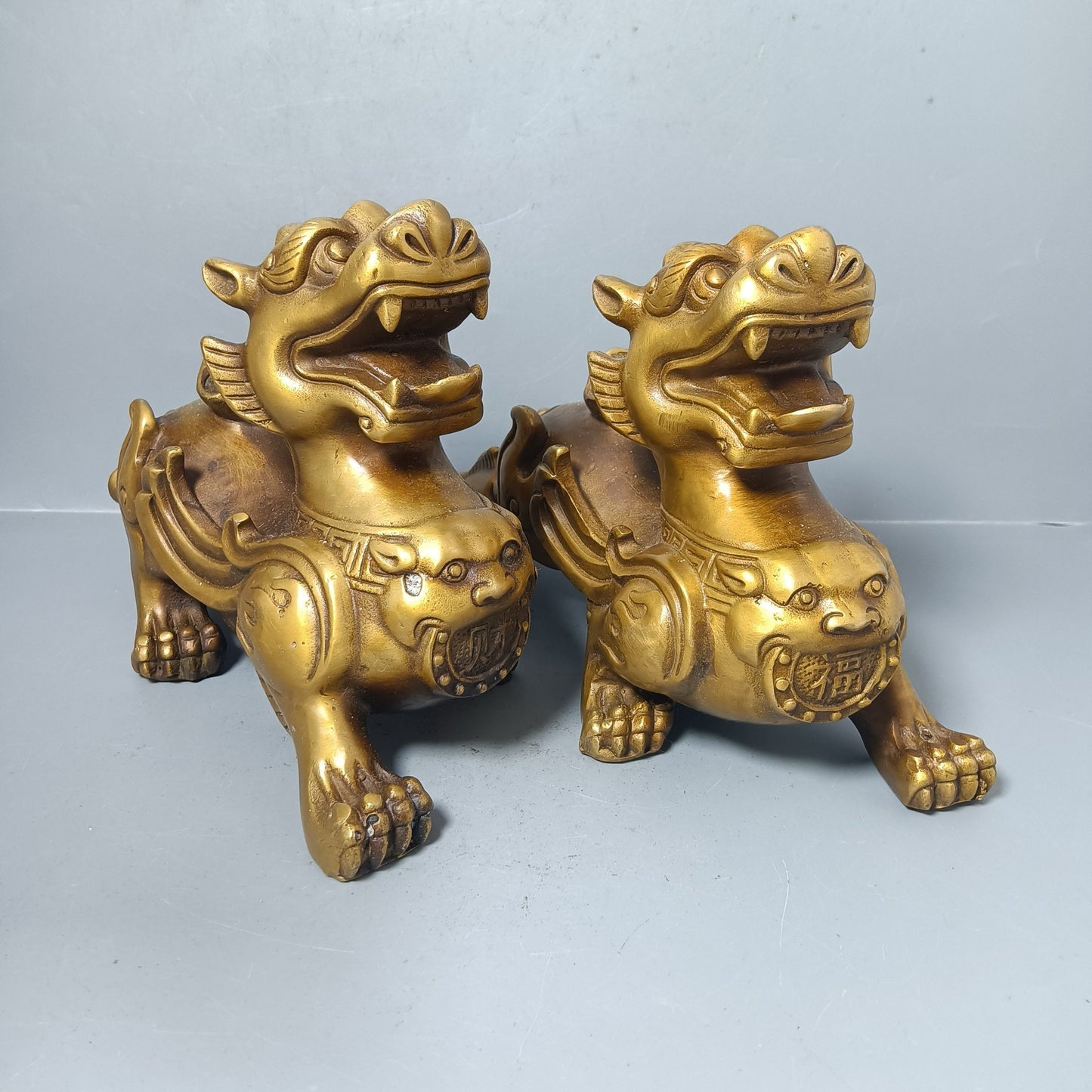 A pair of Chinese antique pure copper Pixiu ornaments