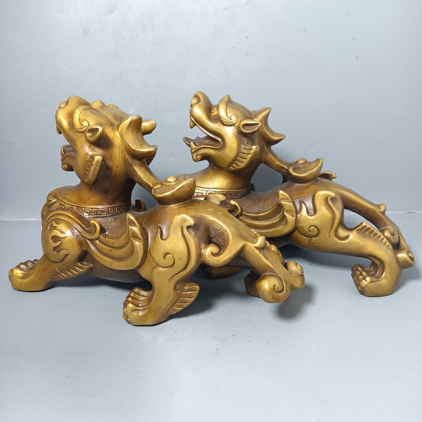 A pair of Chinese antique pure copper Pixiu ornaments