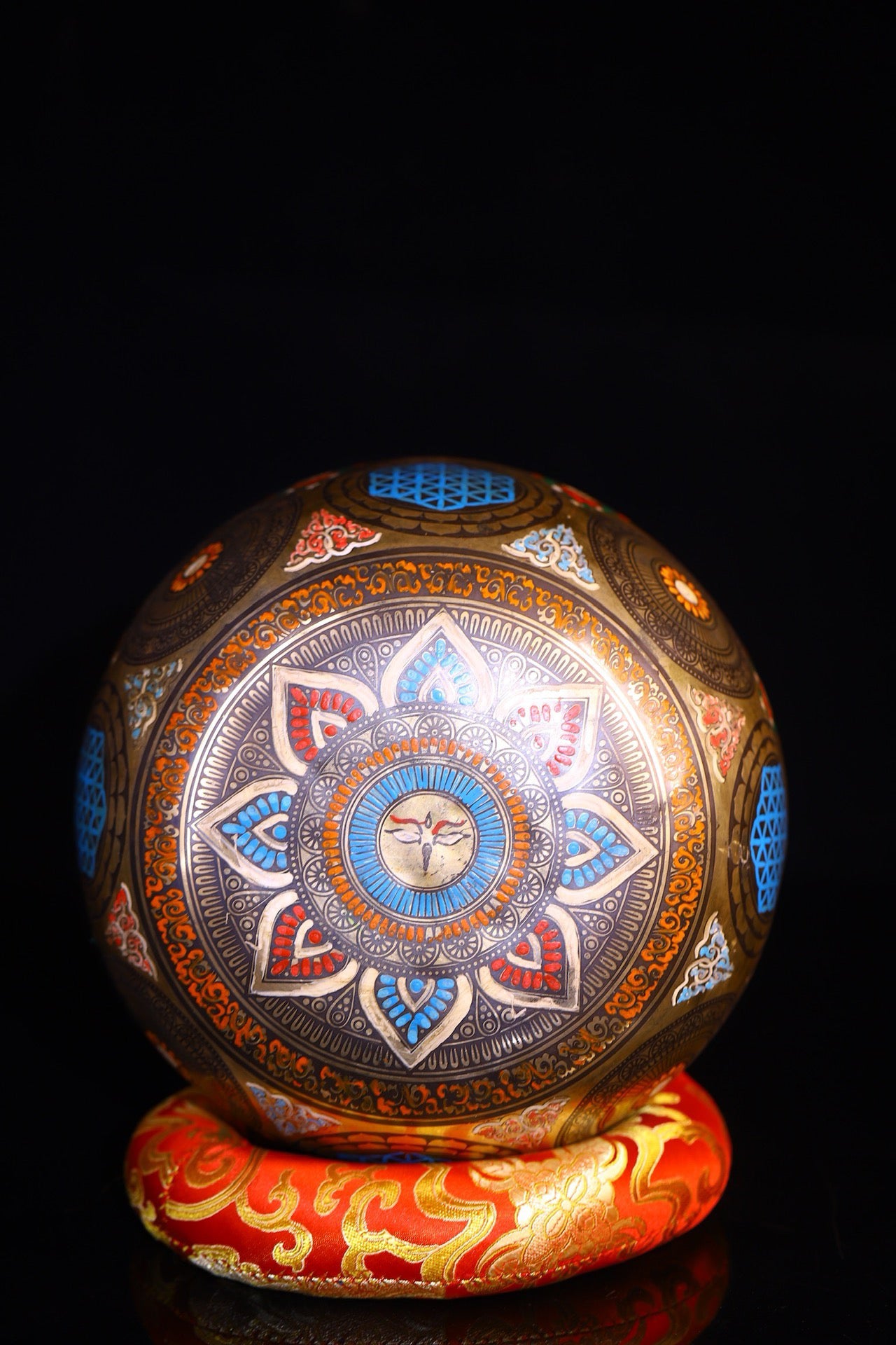 Copper body pure handmade percussion, chiseling, painted Buddha sound bowl