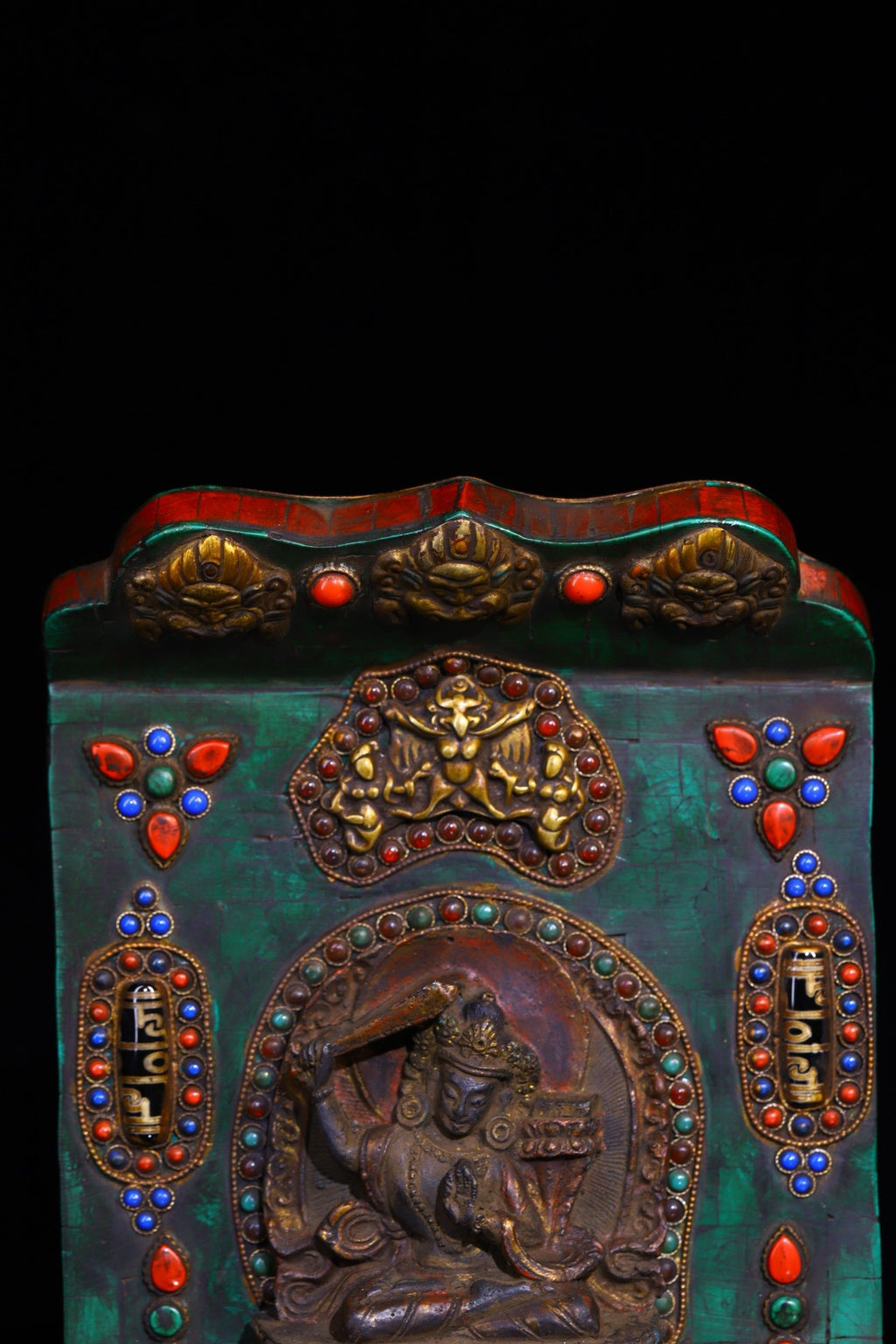 Handmade filigree inlaid gemstones