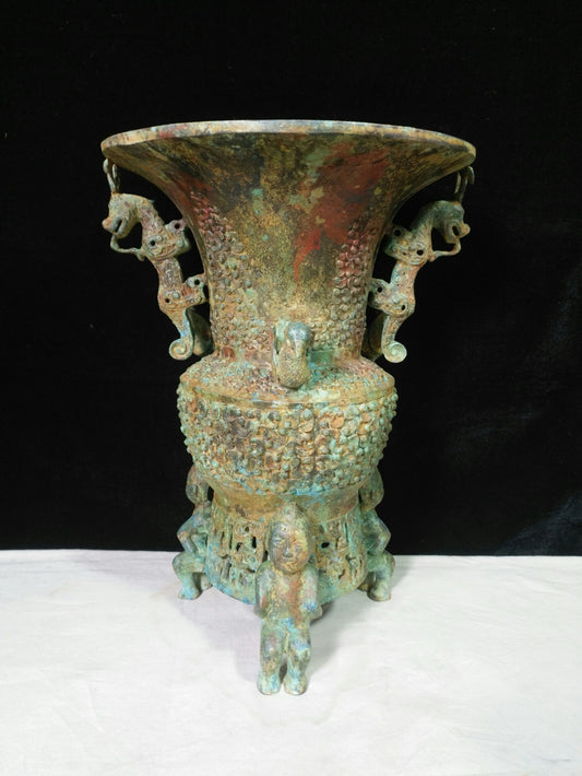 Bronze vessel beast ear statue