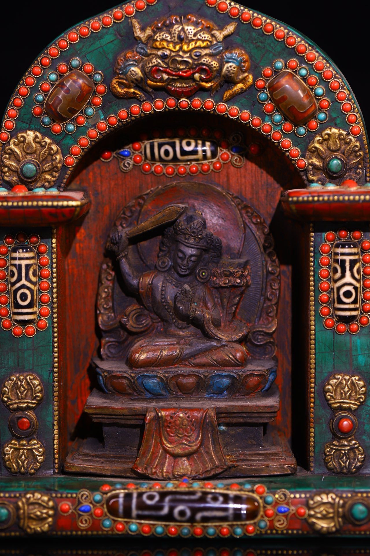 Copper gilded gold handmade silk inlaid gemstone Buddha niche