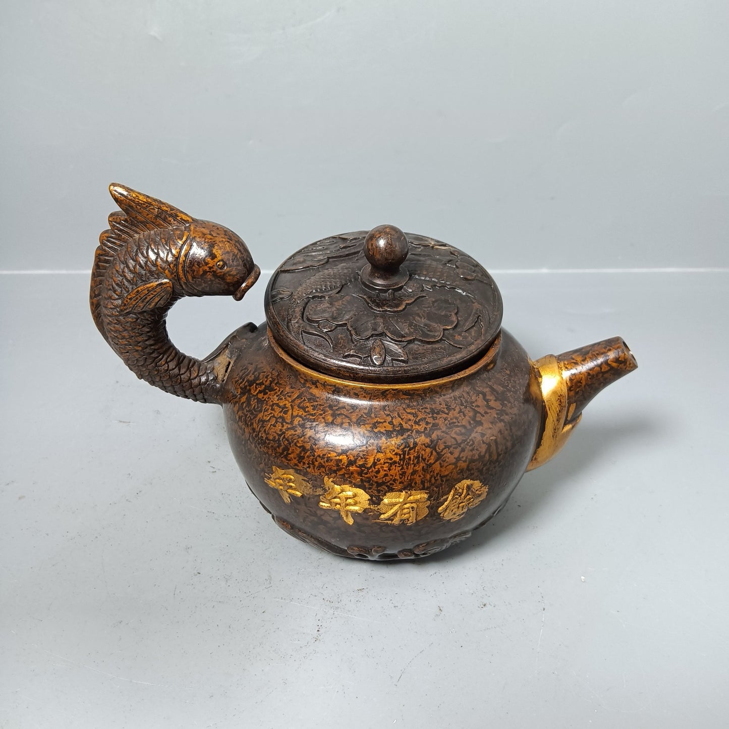 Chinese antique pure copper fish pot
