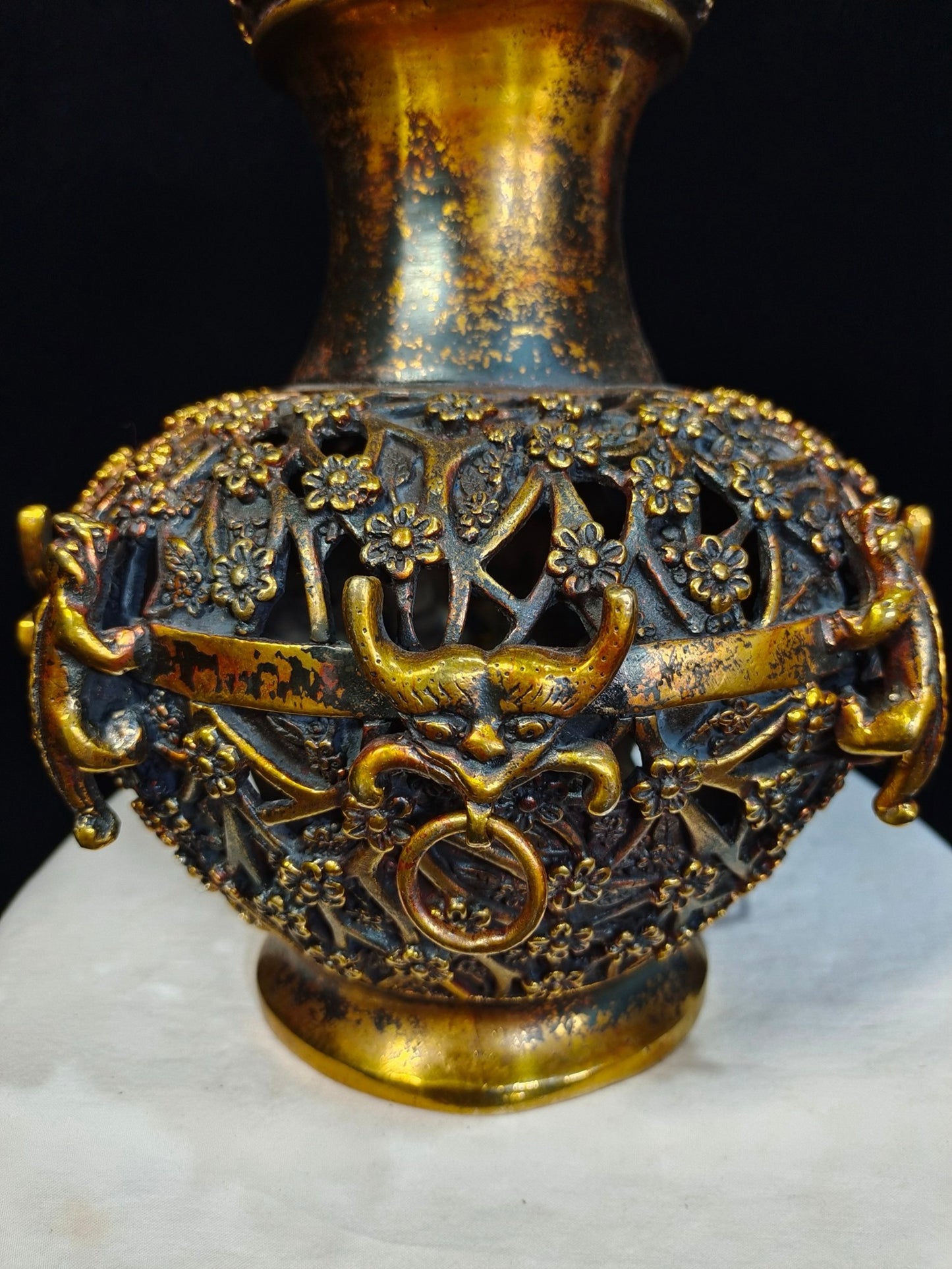 Pure copper plum blossom ring bottle