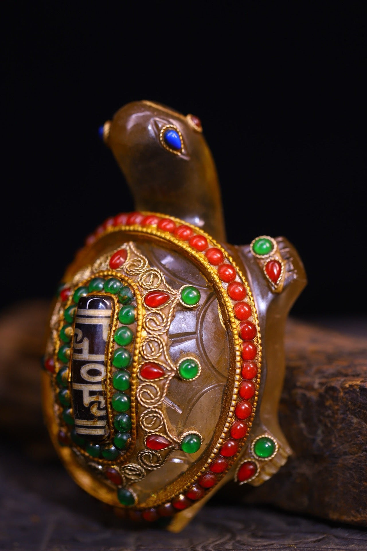 Natural crystal, pure handmade filigree inlay with gemstones, attracting wealth turtles