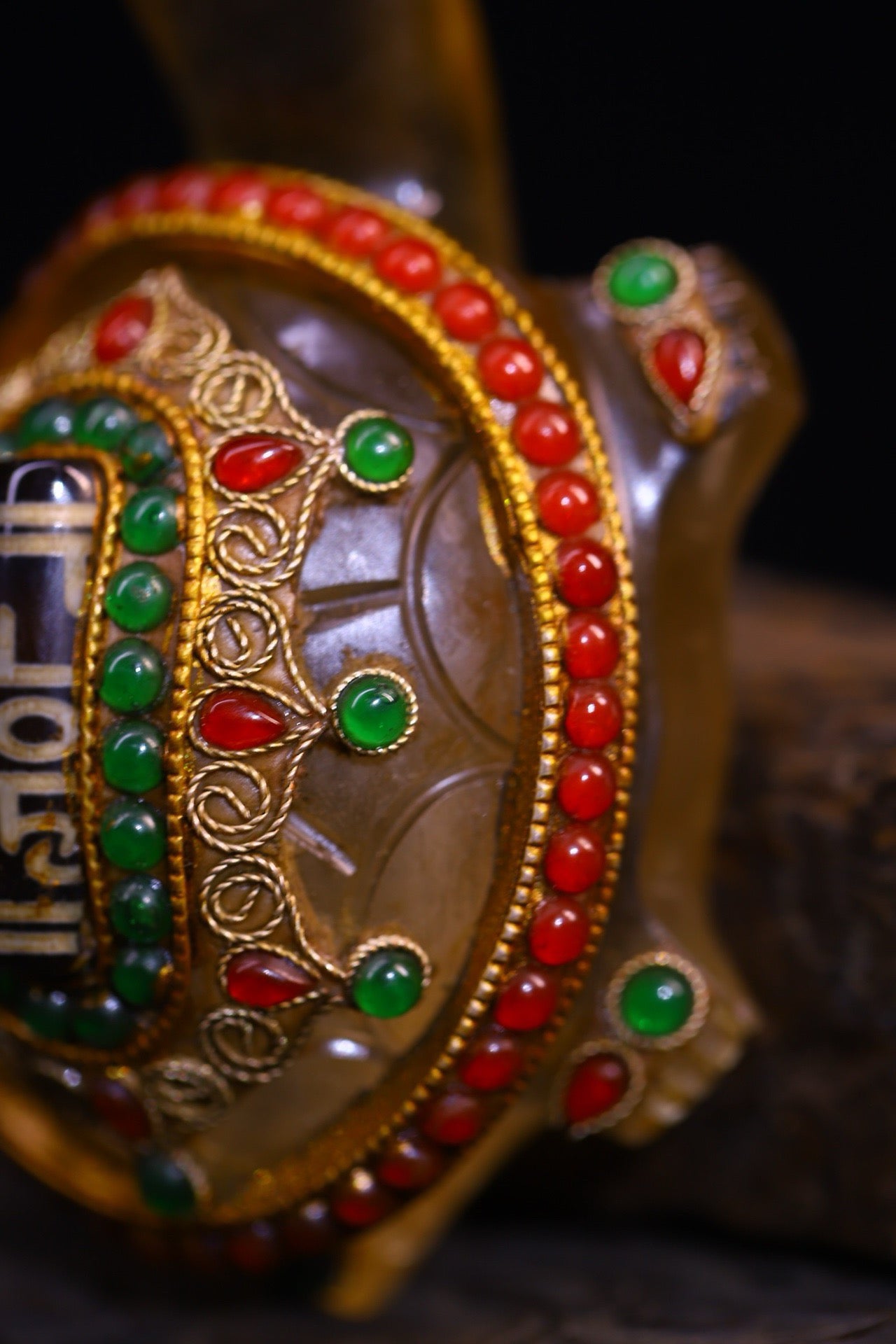 Natural crystal, pure handmade filigree inlay with gemstones, attracting wealth turtles