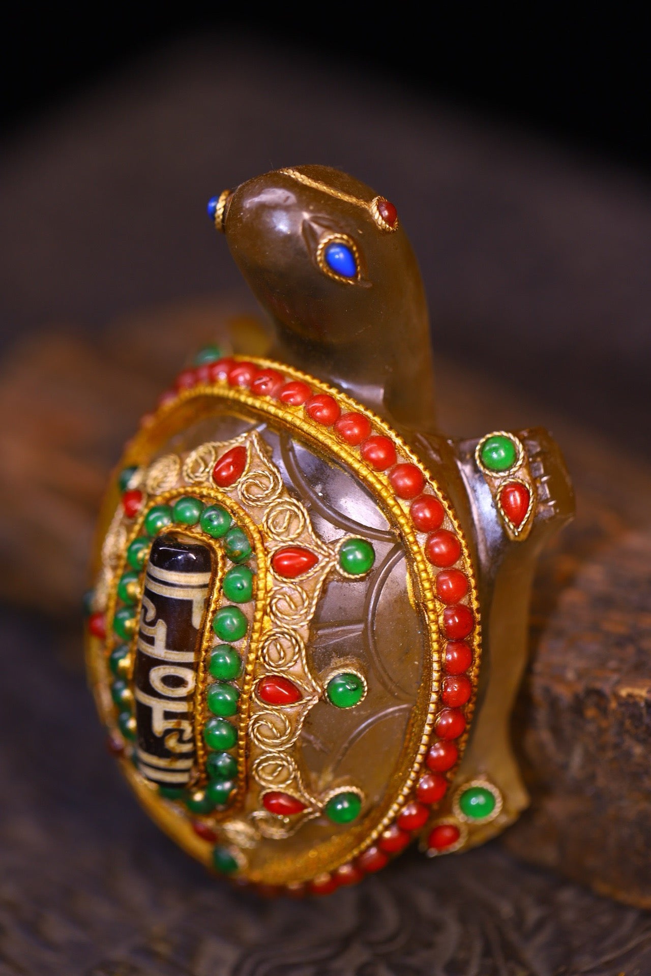 Natural crystal, pure handmade filigree inlay with gemstones, attracting wealth turtles
