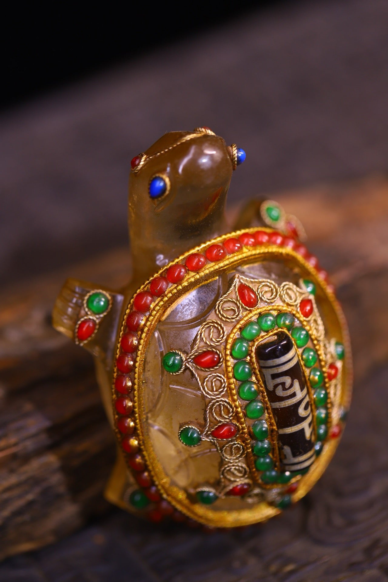 Natural crystal, pure handmade filigree inlay with gemstones, attracting wealth turtles