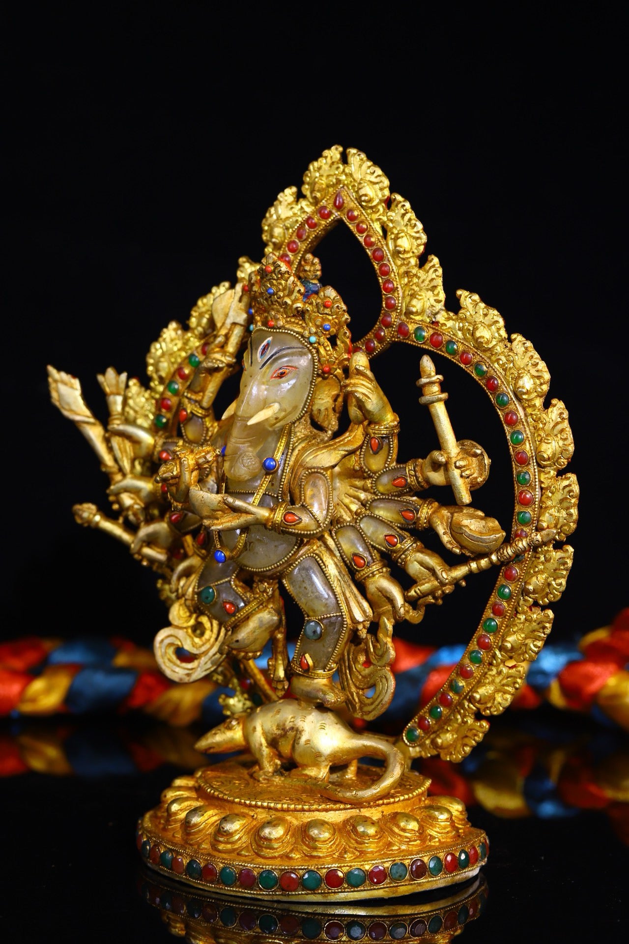 Natural crystal, pure handmade hammering, carving, pure handmade filigree inlay with gemstones, elephant nosed God of Wealth
