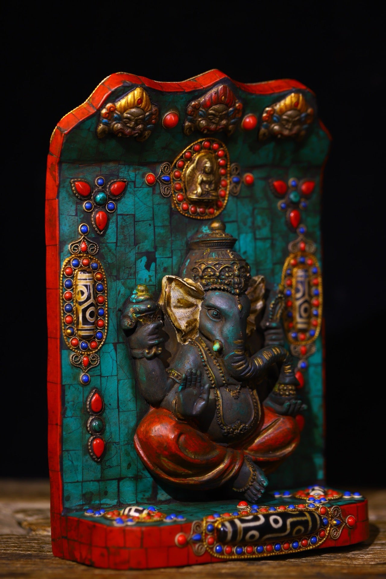 Handmade filigree inlaid gemstones, heavenly pearl Buddha niches