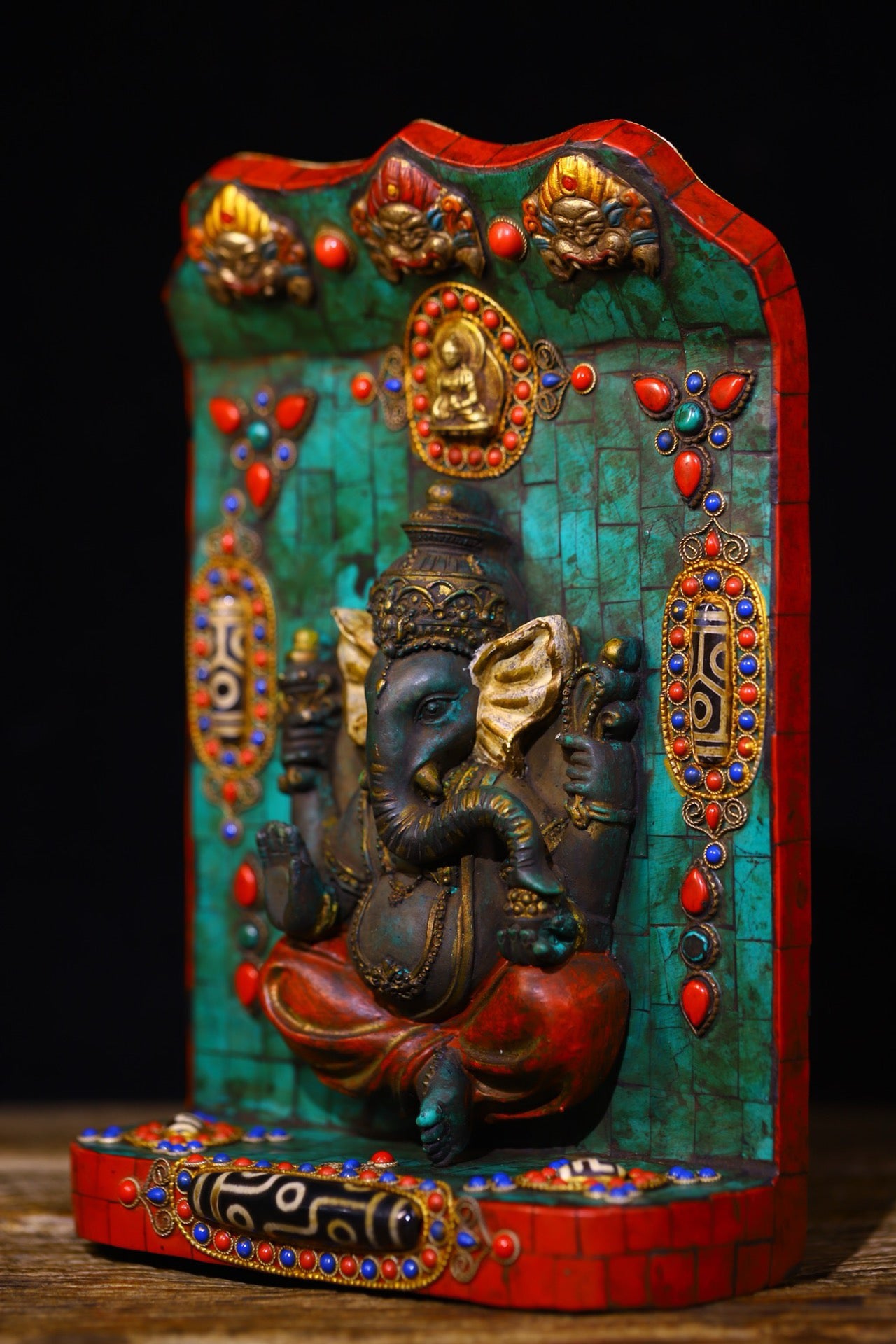 Handmade filigree inlaid gemstones, heavenly pearl Buddha niches