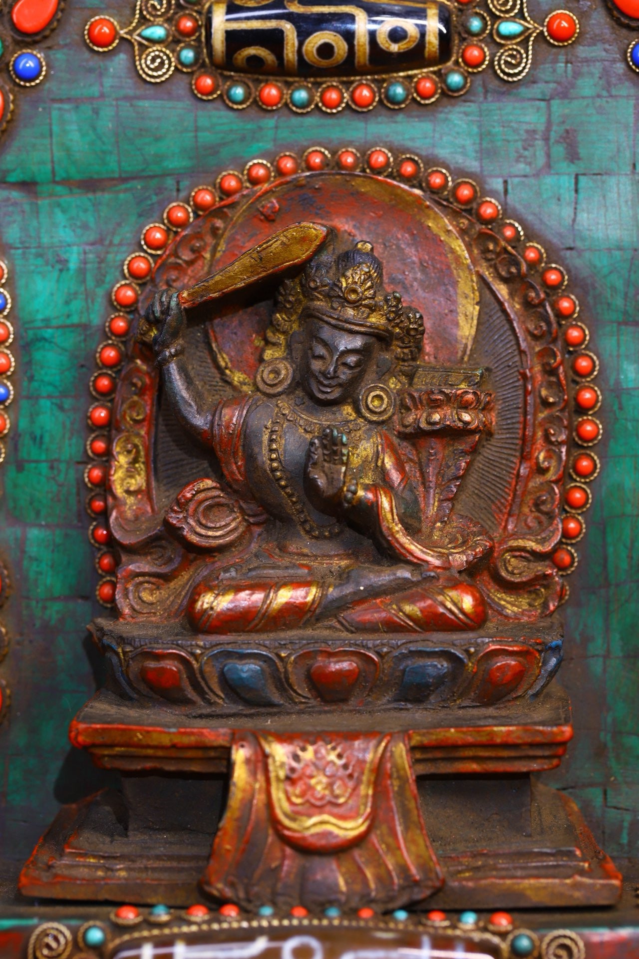 Handmade filigree inlaid gemstones, heavenly pearl Buddha niches