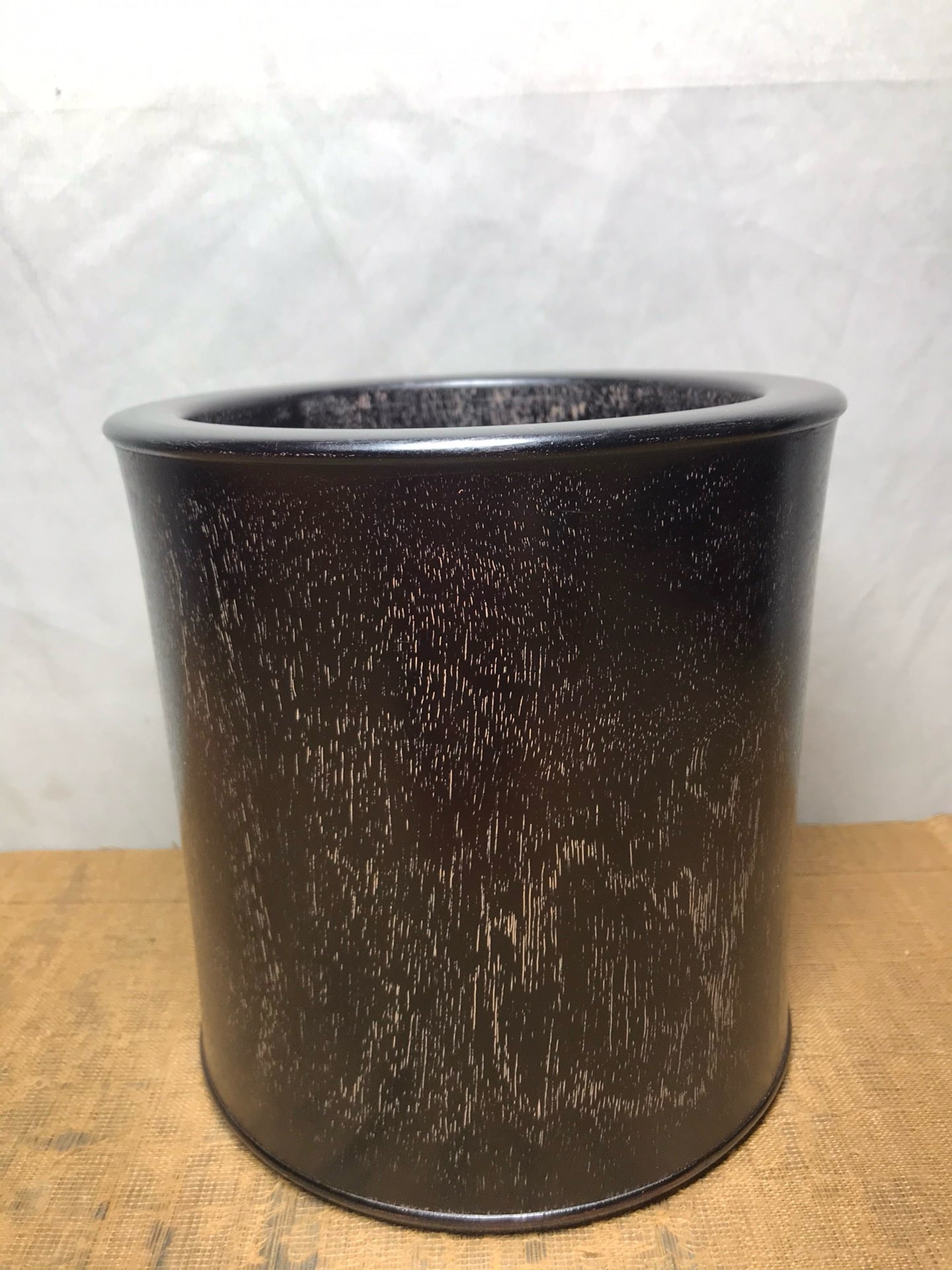 Sandalwood pen holder