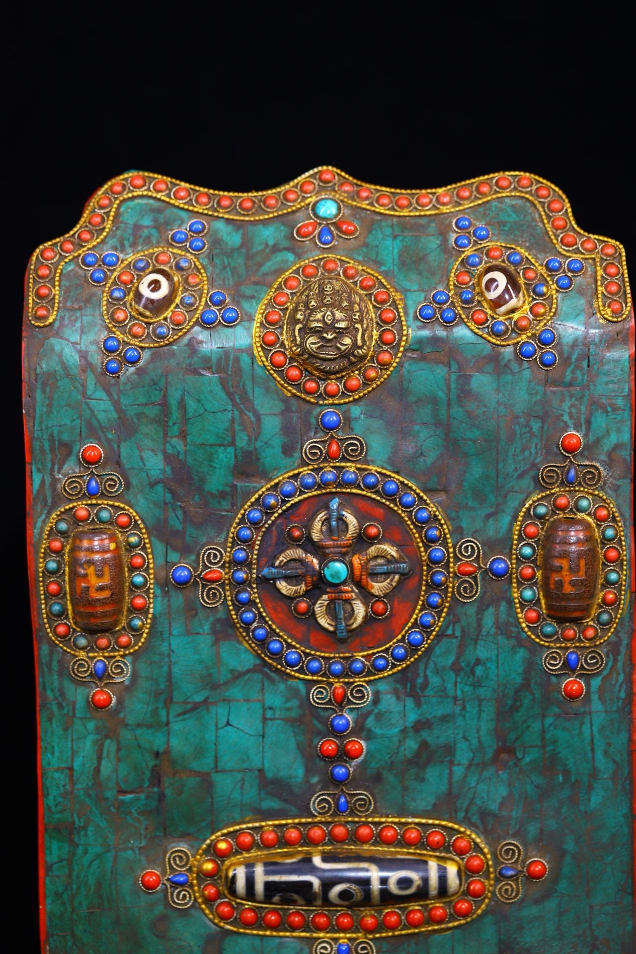 Handmade filigree inlaid gemstones