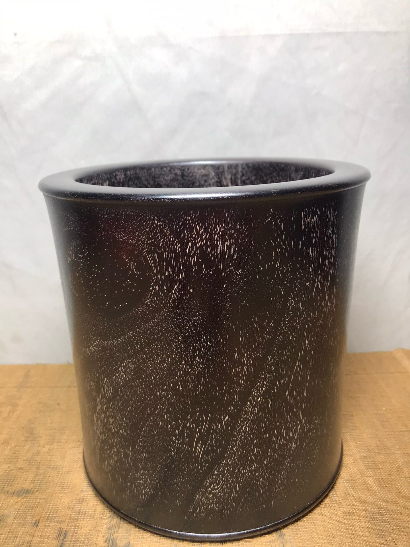 Sandalwood pen holder