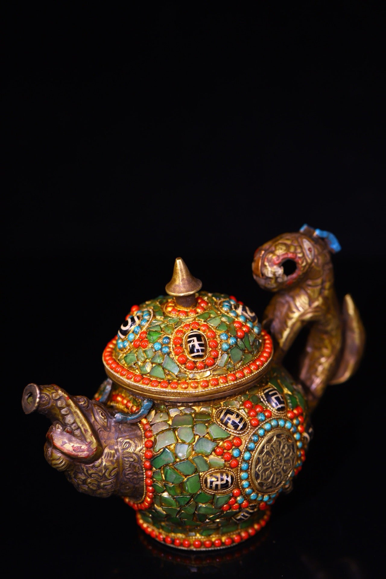Made of pure copper by hand, inlaid with gemstones, the Heavenly Bead Butter Pot