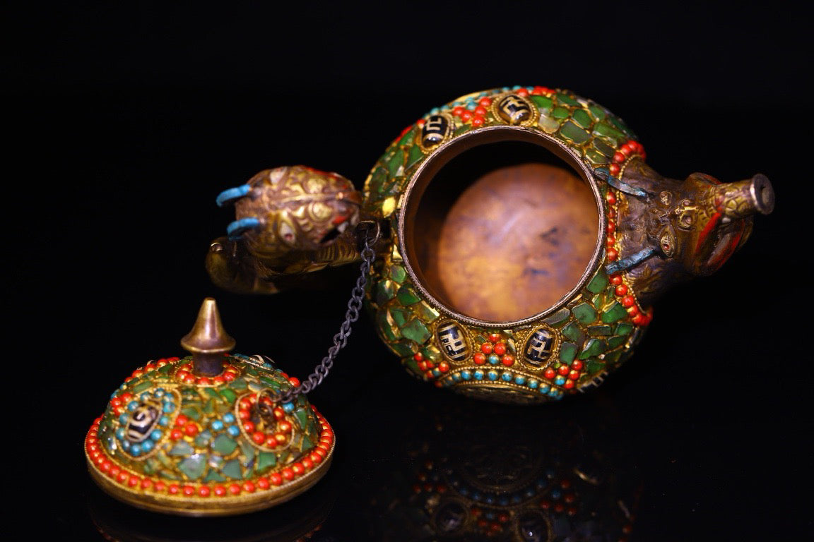 Made of pure copper by hand, inlaid with gemstones, the Heavenly Bead Butter Pot