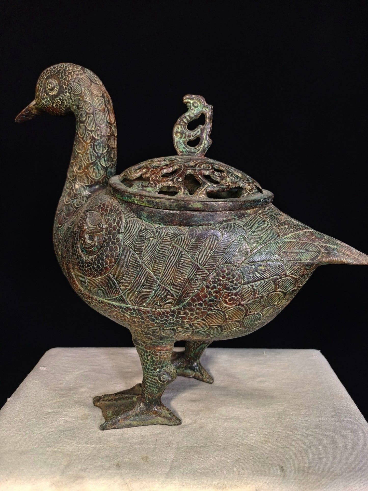 Bronze ware duck shaped smoking furnace