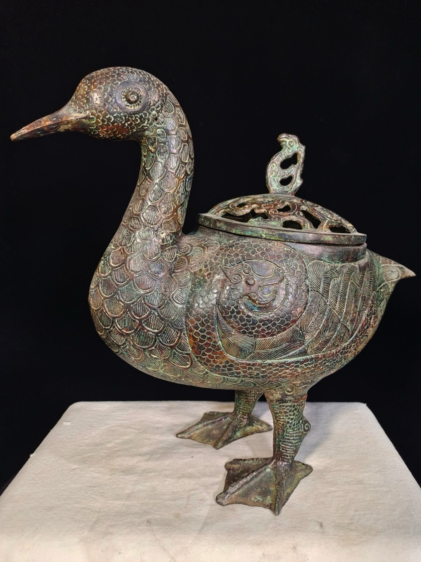 Bronze ware duck shaped smoking furnace