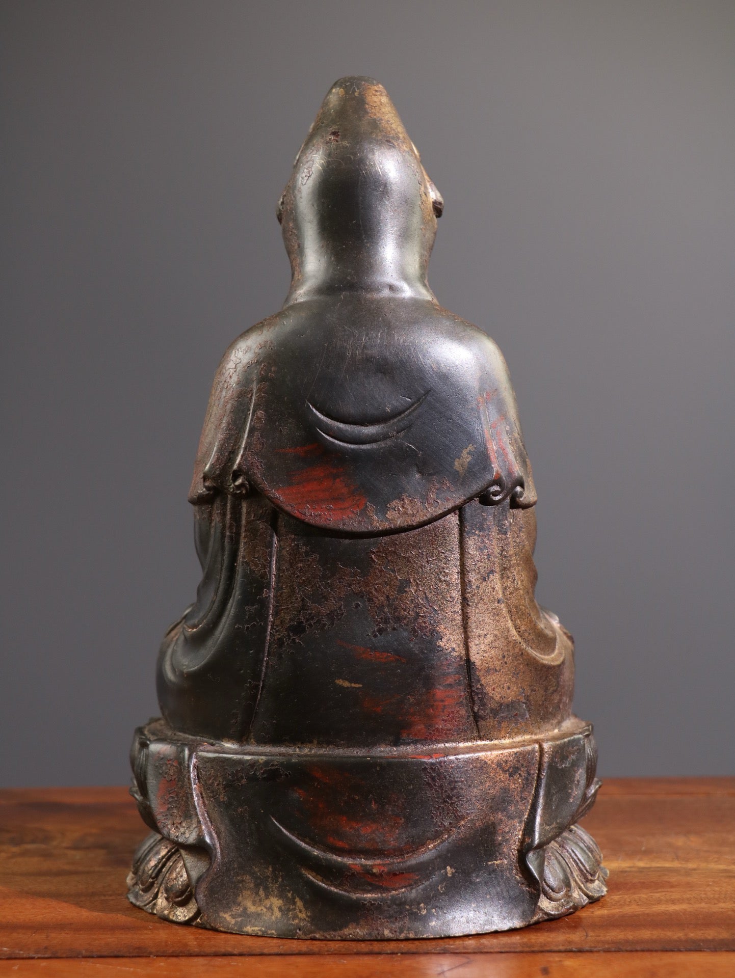 A Chinese antique pure copper statue of Guanyin Bodhisattva