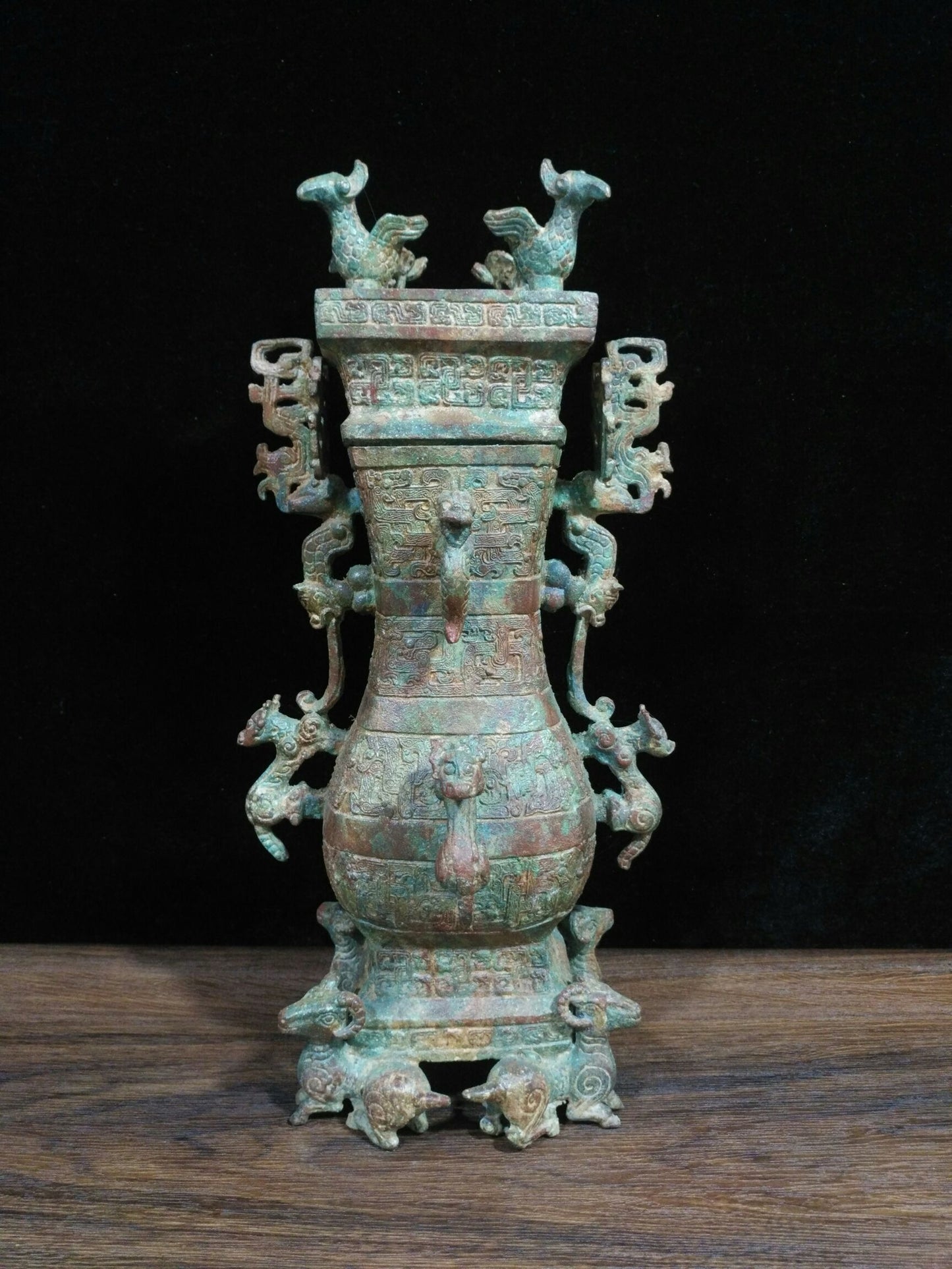 Bronze vessel with four bird lid teapot