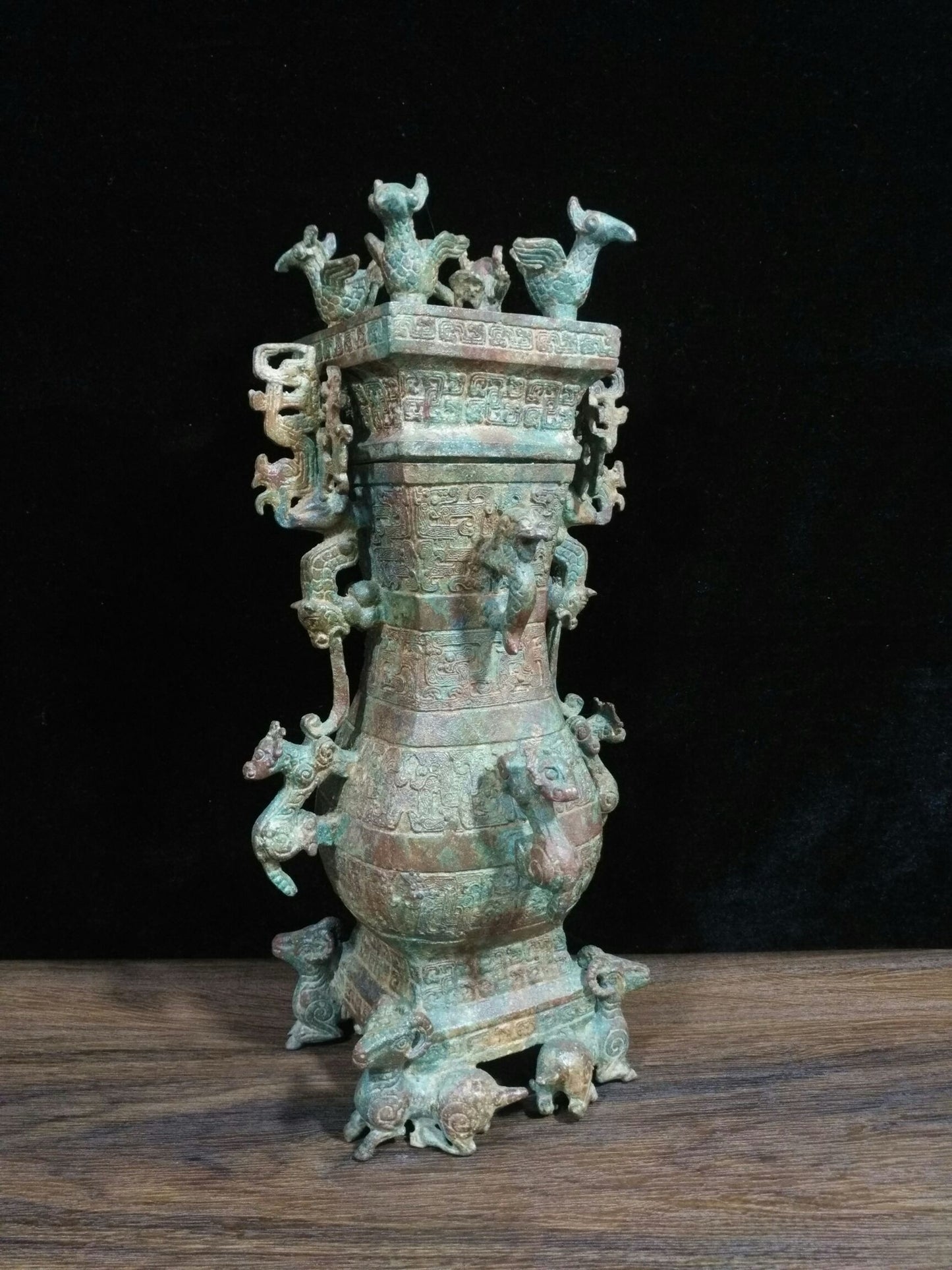 Bronze vessel with four bird lid teapot