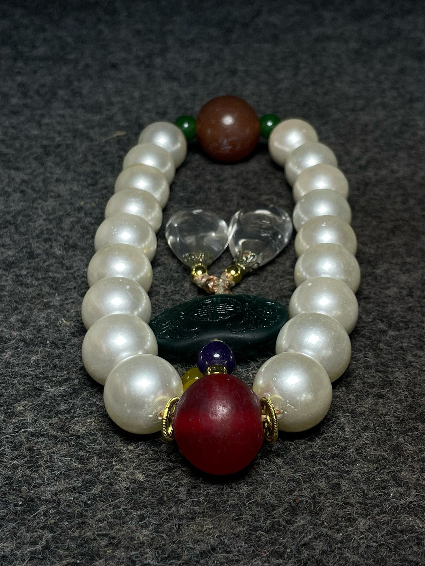 Pearl 18 in Hand