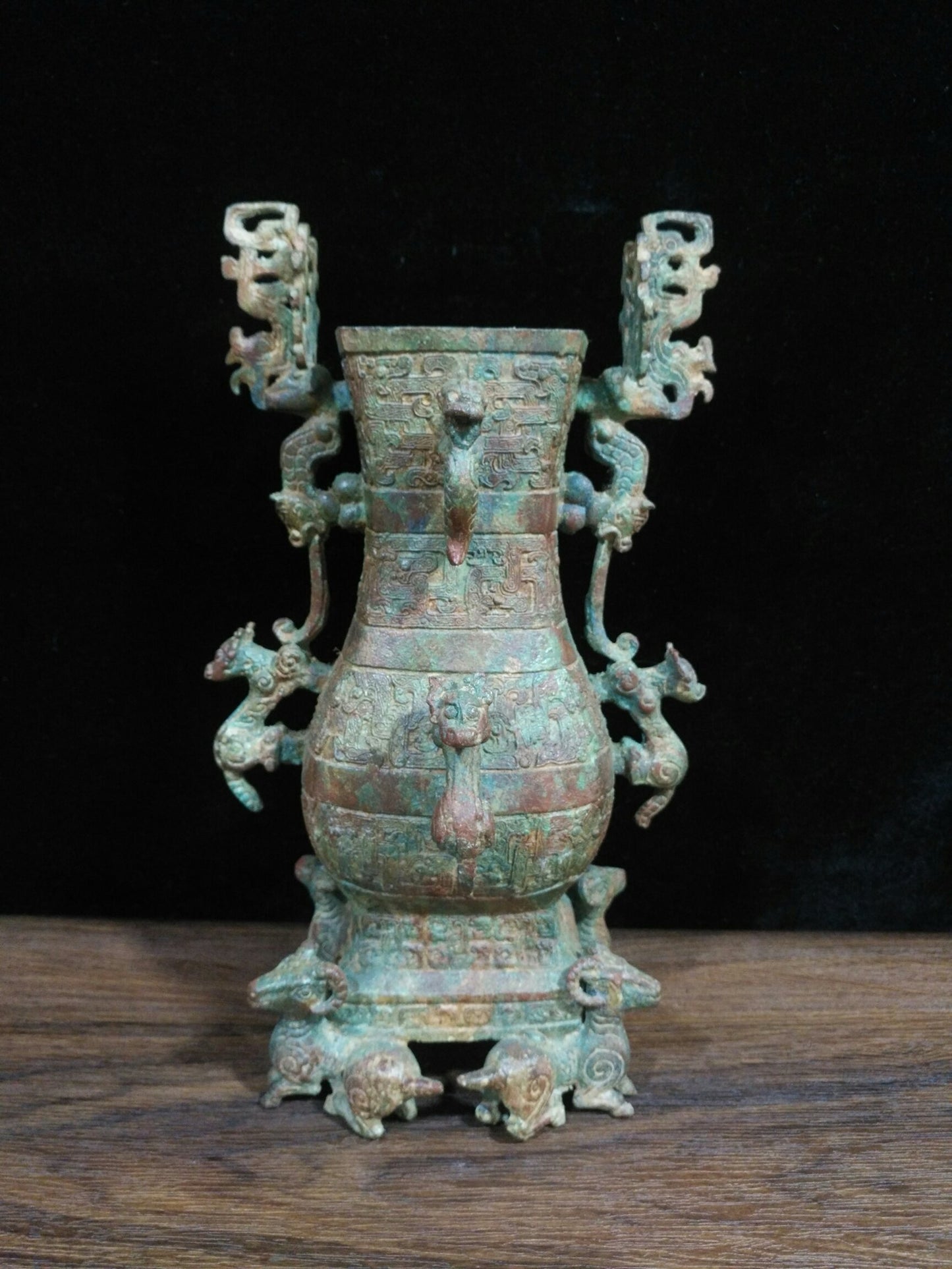 Bronze vessel with four bird lid teapot