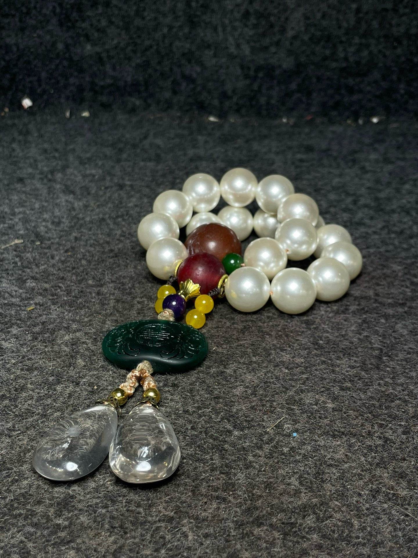 Pearl 18 in Hand