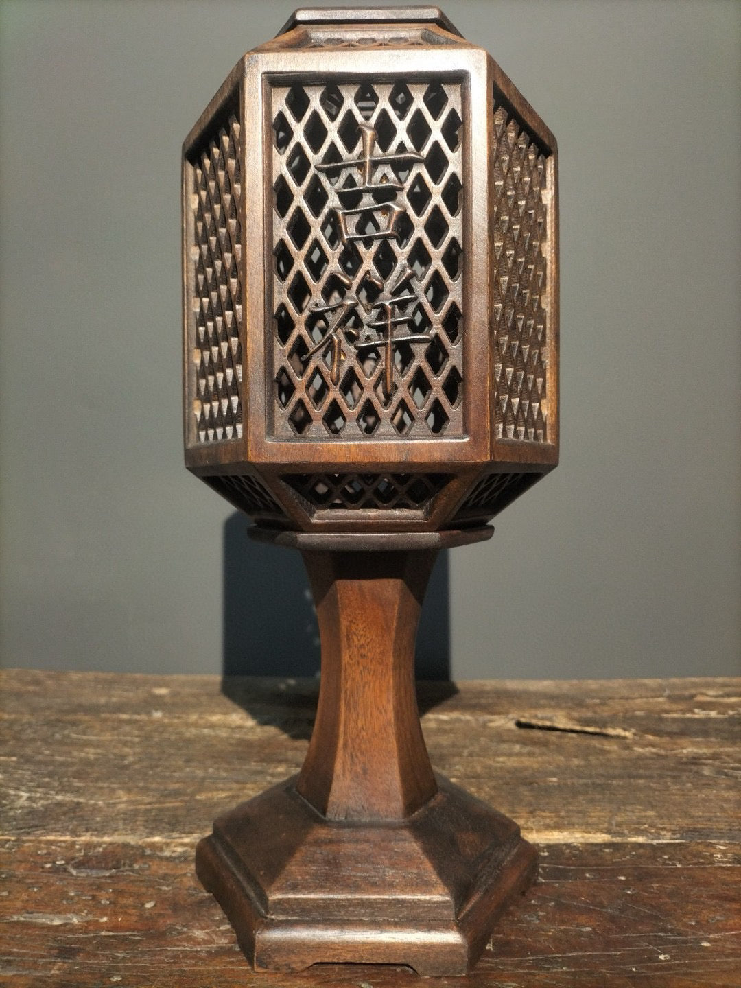 Chinese antique rosewood handmade hollowed out carved lamp