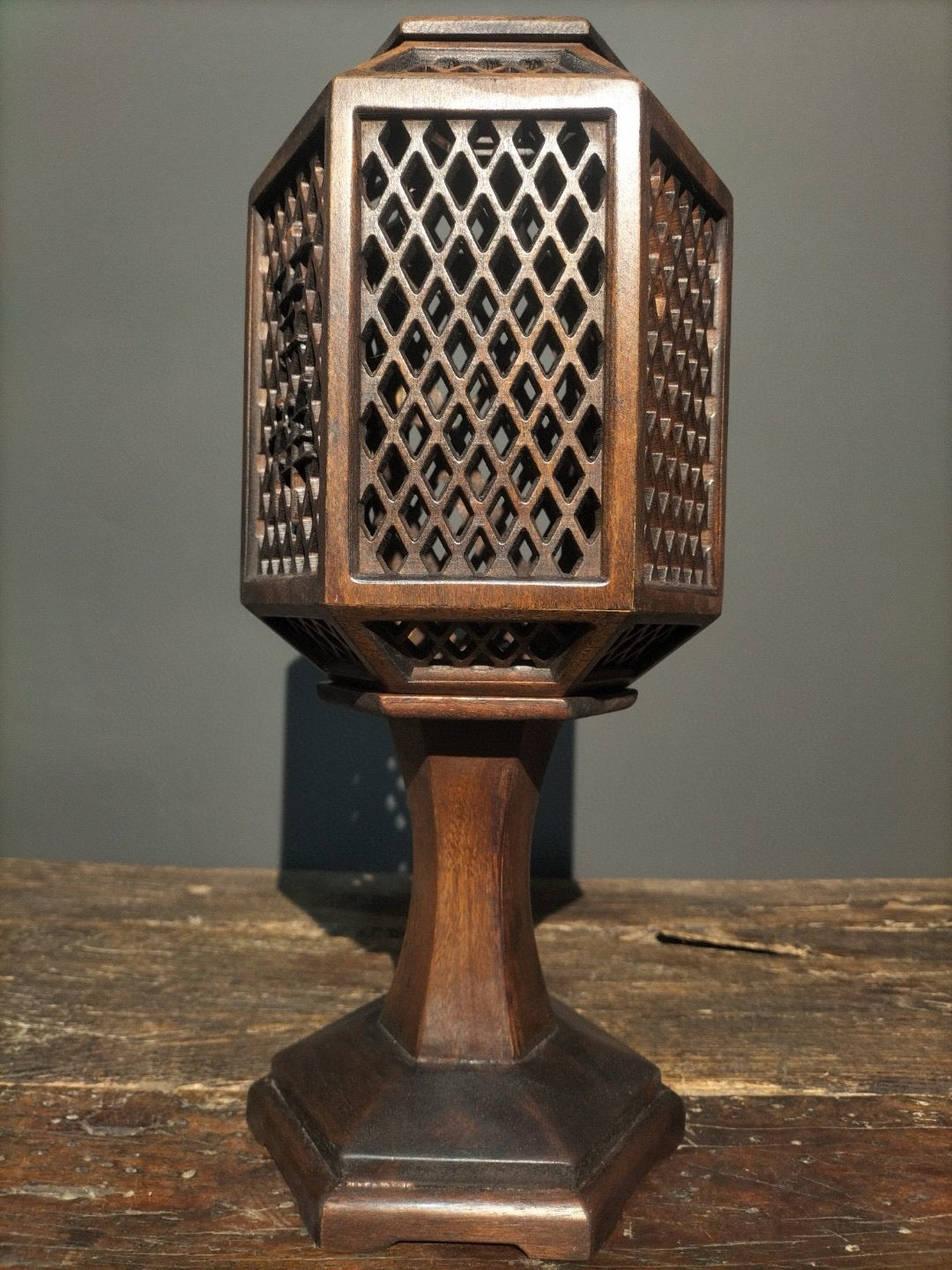 Chinese antique rosewood handmade hollowed out carved lamp