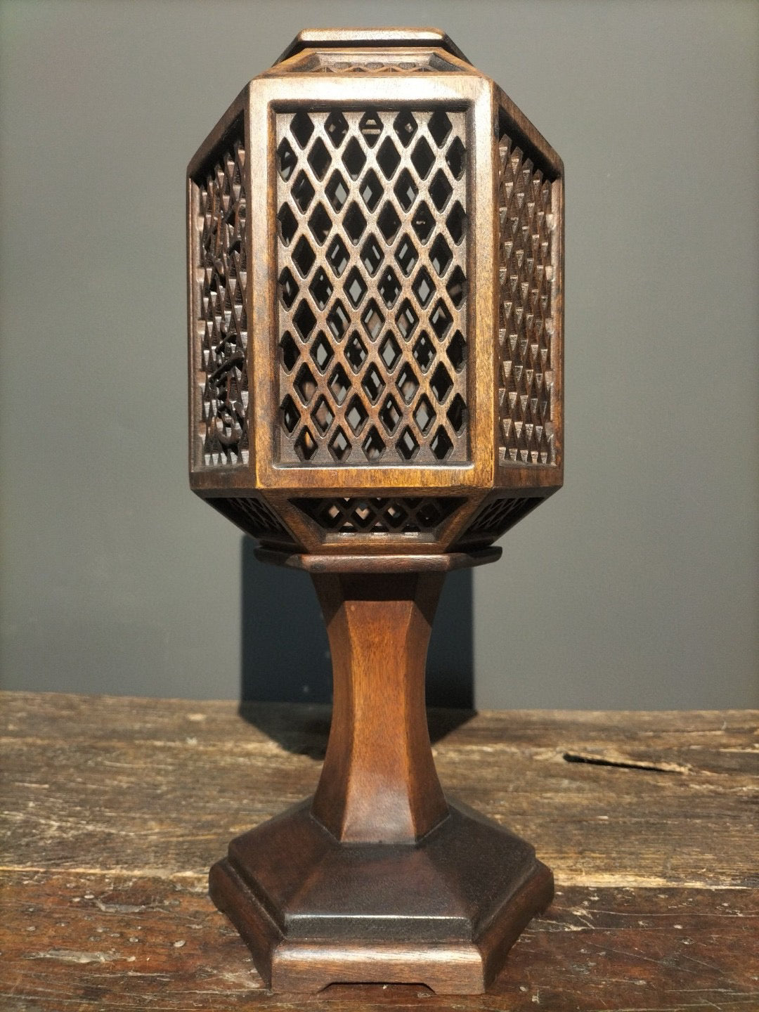 Chinese antique rosewood handmade hollowed out carved lamp