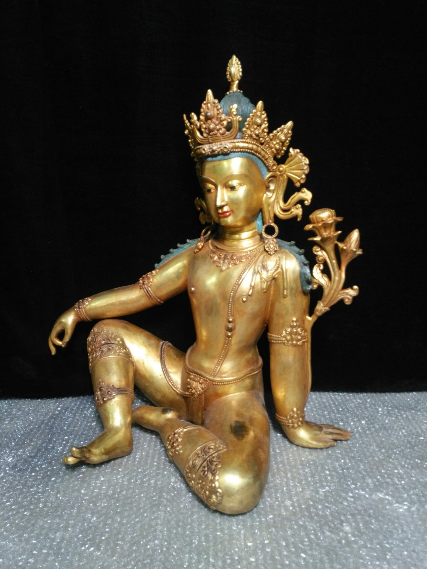 Pure Copper Tara Bodhisattva