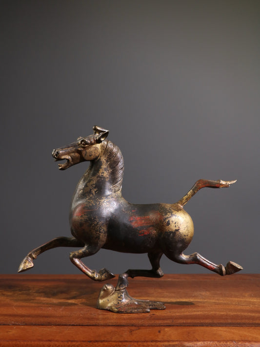 Chinese antique pure copper [horse steps on a flying swallow] ornament