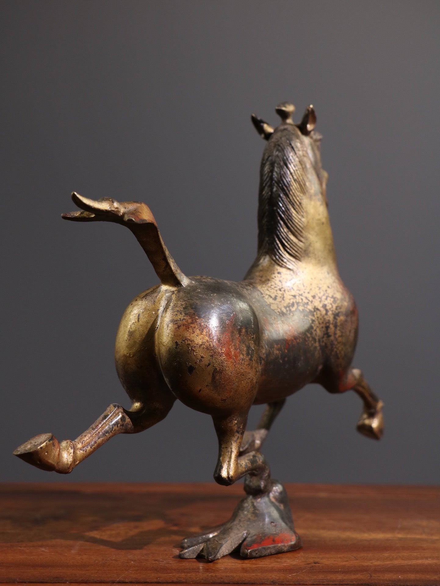 Chinese antique pure copper [horse steps on a flying swallow] ornament