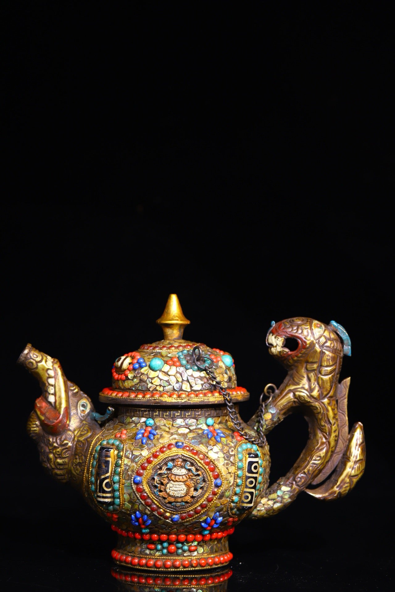 Made of pure copper by hand, inlaid with gemstones, the Heavenly Bead Butter Pot
