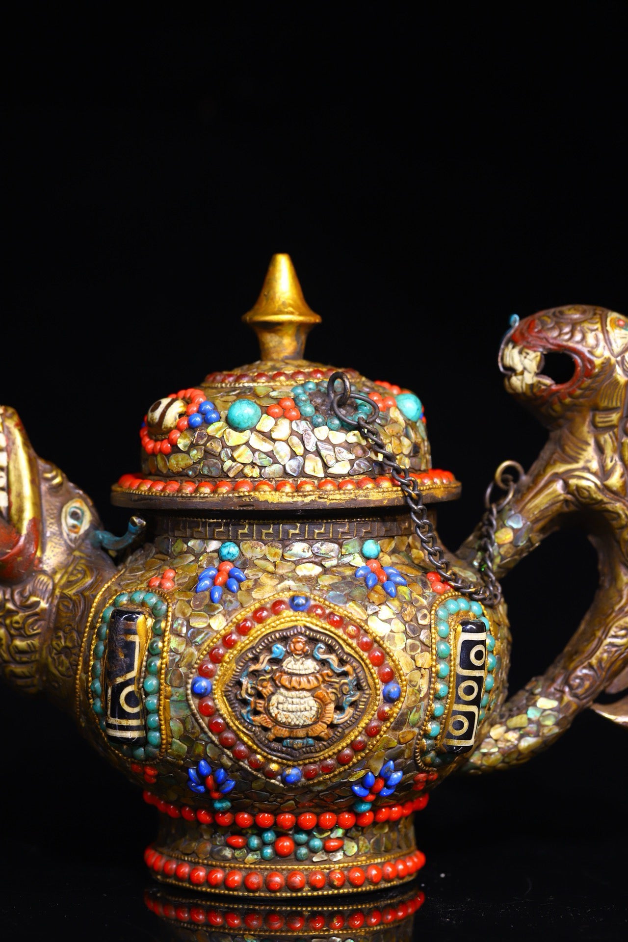 Made of pure copper by hand, inlaid with gemstones, the Heavenly Bead Butter Pot