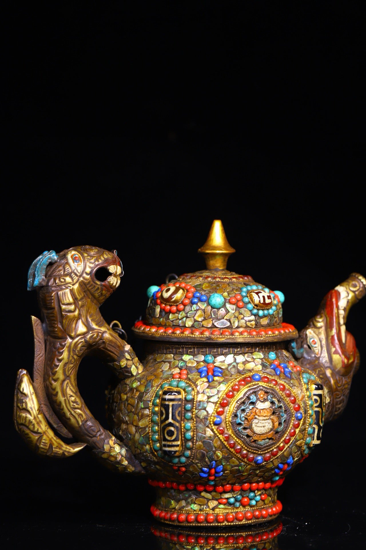 Made of pure copper by hand, inlaid with gemstones, the Heavenly Bead Butter Pot