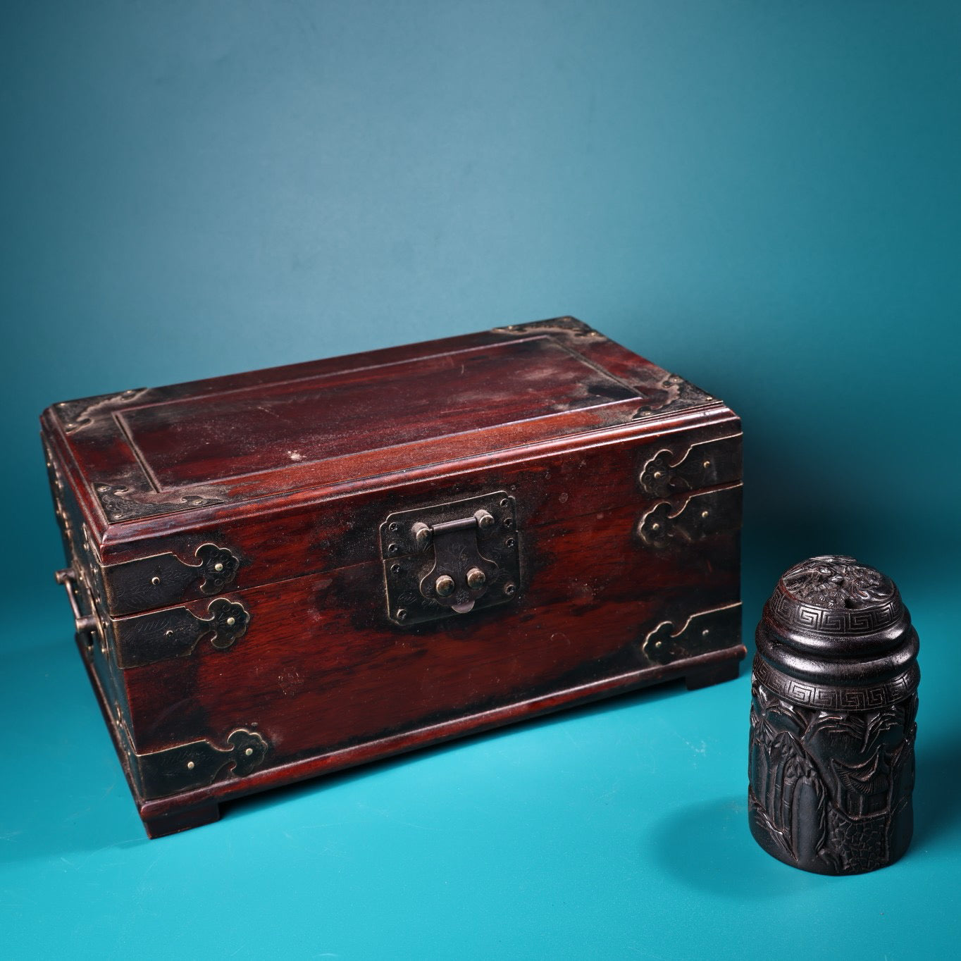 High relief handmade carved rosewood cricket jar