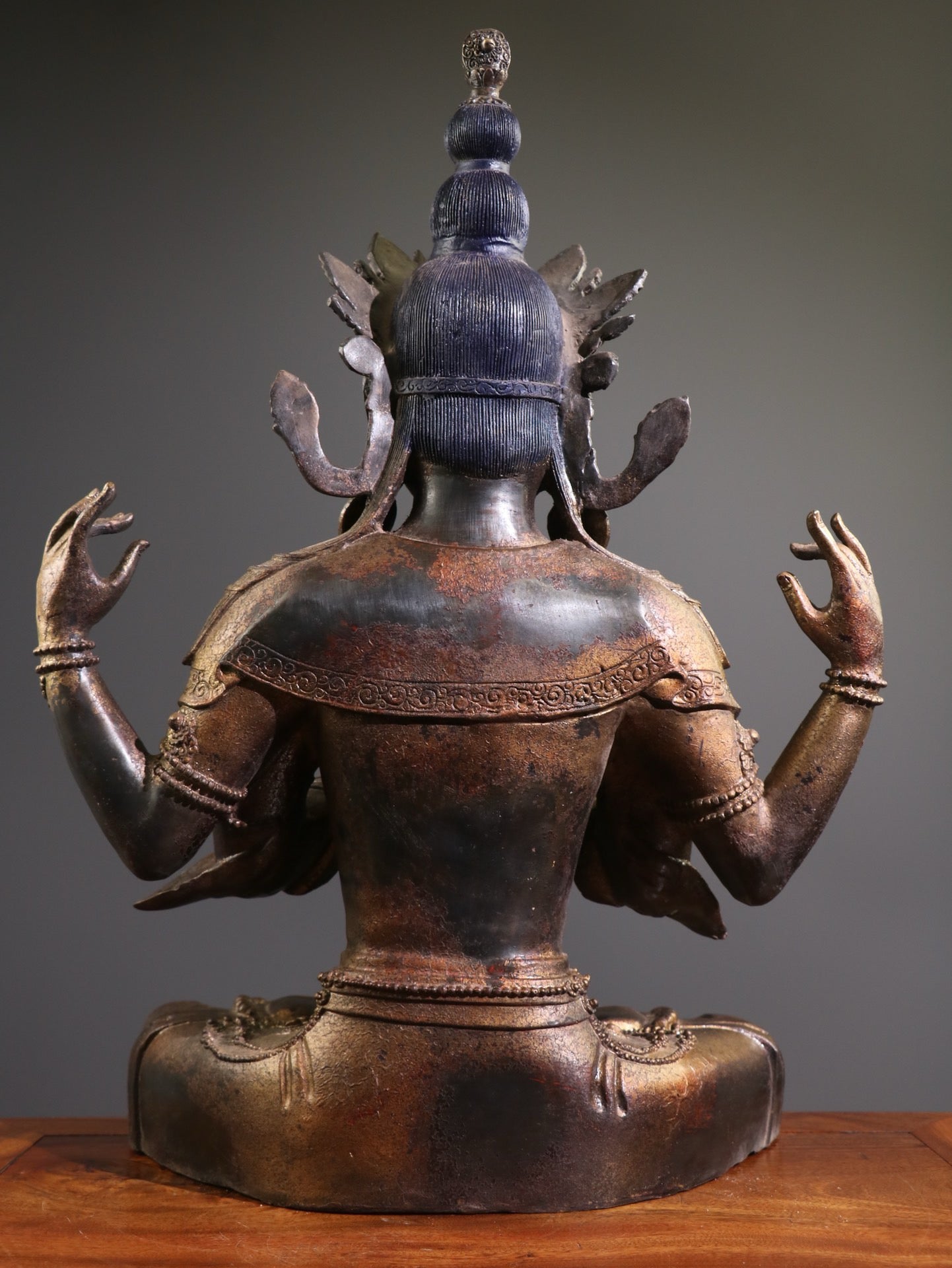 A Chinese antique pure copper statue of Guanyin Bodhisattva with four arms