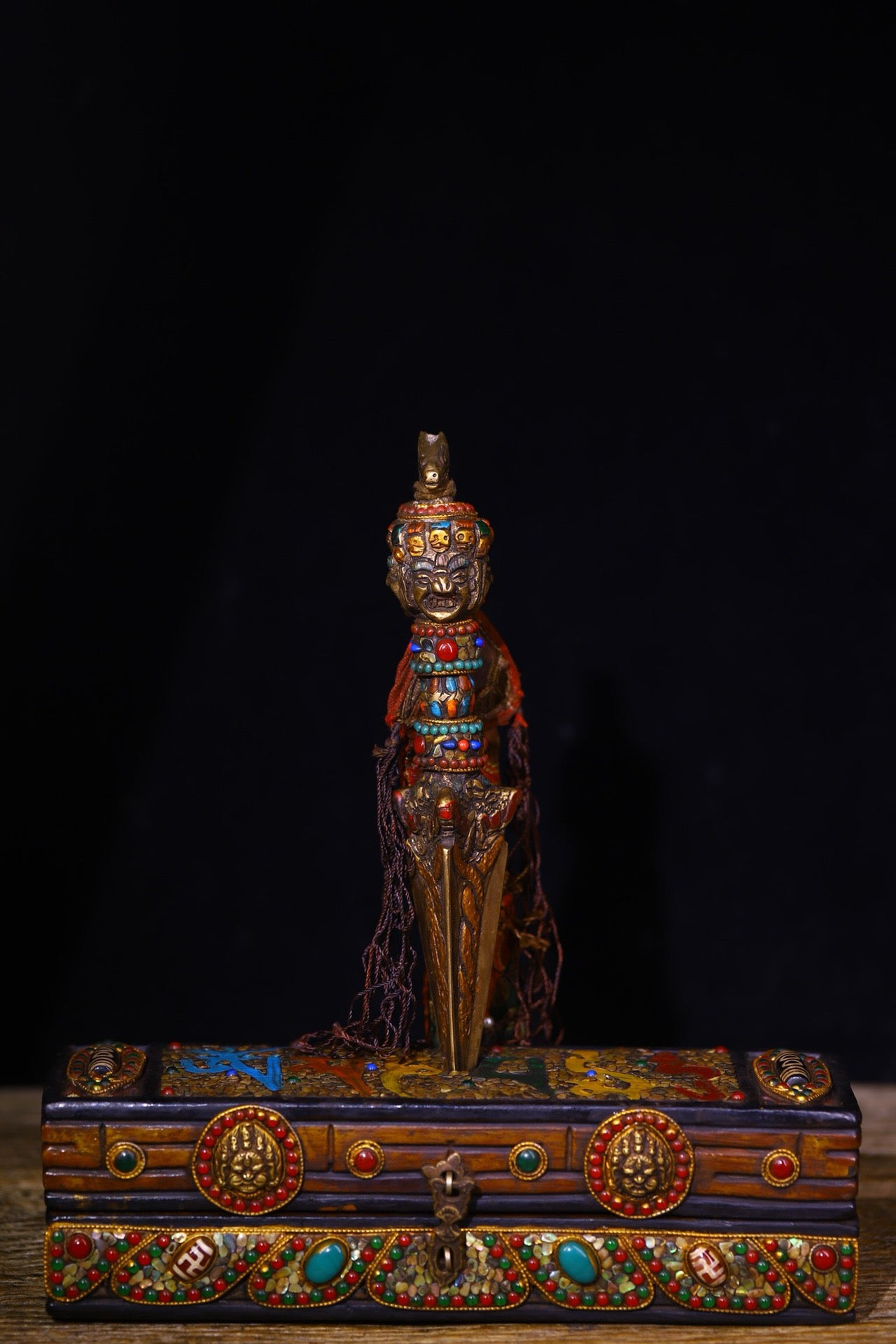 Made of pure copper by hand, carved with colorful paintings and inlaid with heavenly beads and diamond pestle