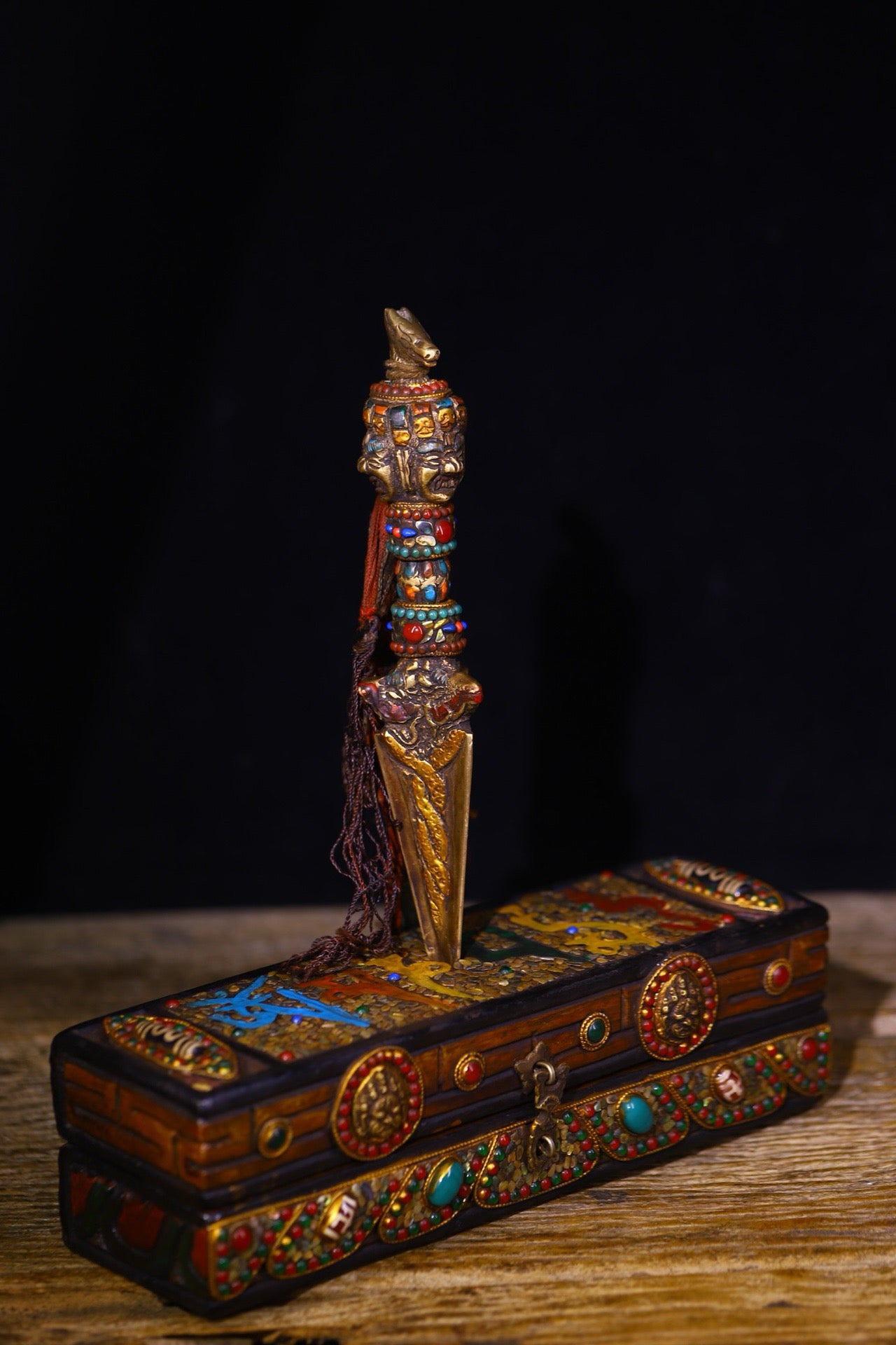 Made of pure copper by hand, carved with colorful paintings and inlaid with heavenly beads and diamond pestle