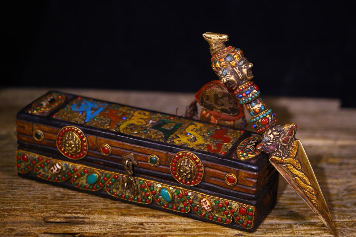 Made of pure copper by hand, carved with colorful paintings and inlaid with heavenly beads and diamond pestle