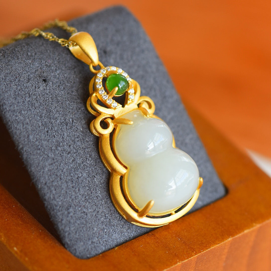 Silver inlaid Hotan Jade gourd pendant