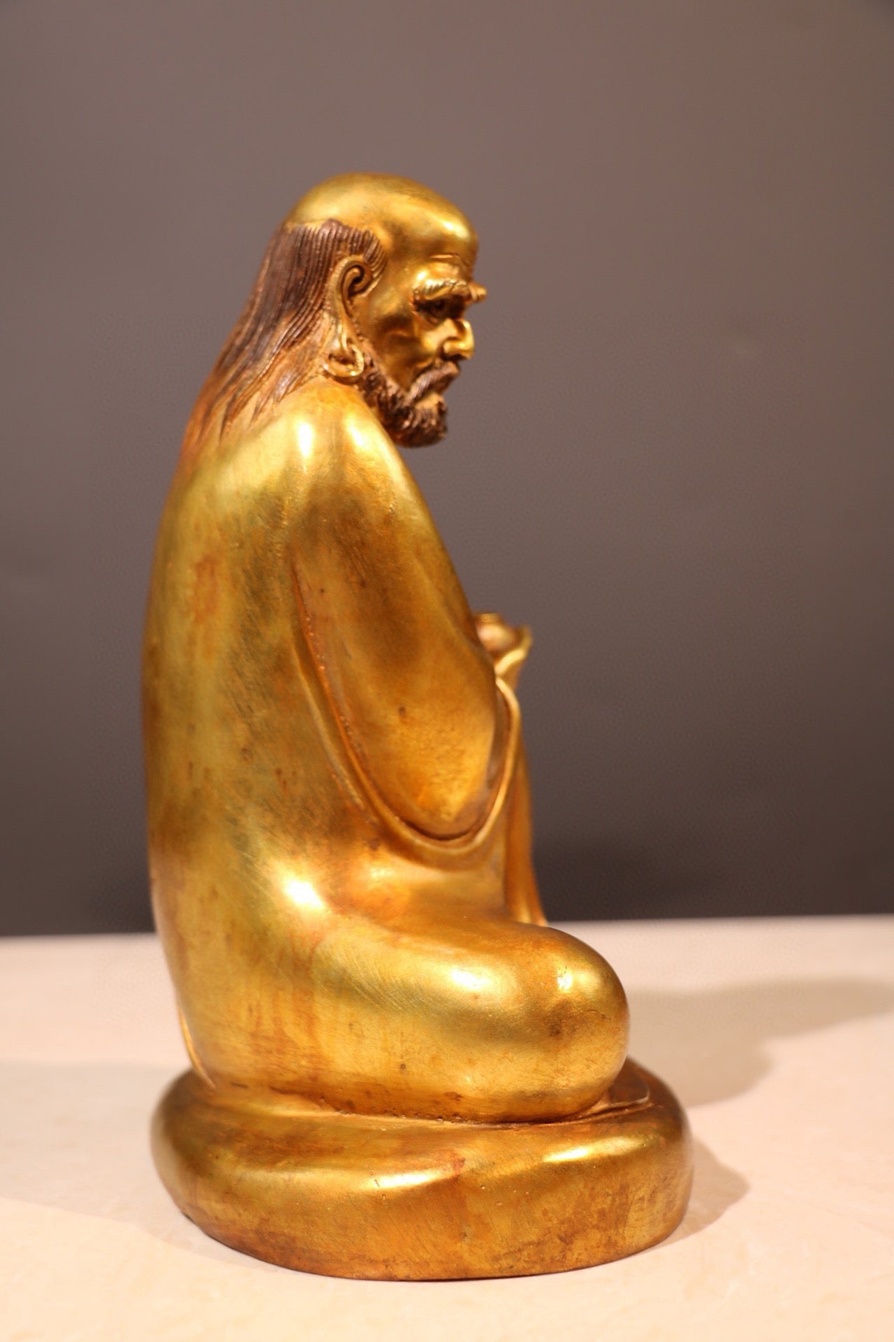 A Chinese antique statue of the Bodhisattva, the founder of Bodhisattva