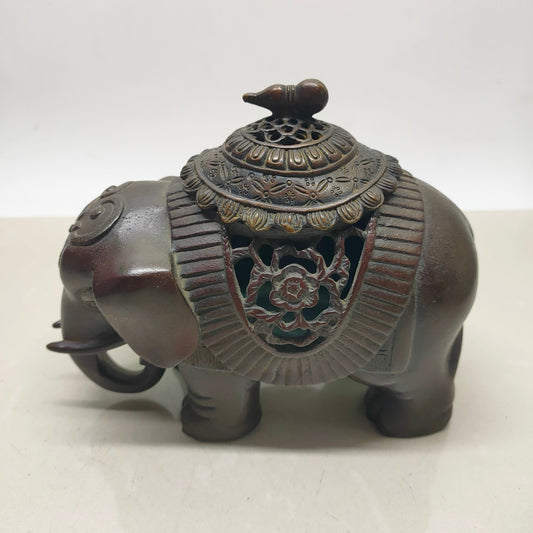 A large Chinese antique pure copper elephant furnace