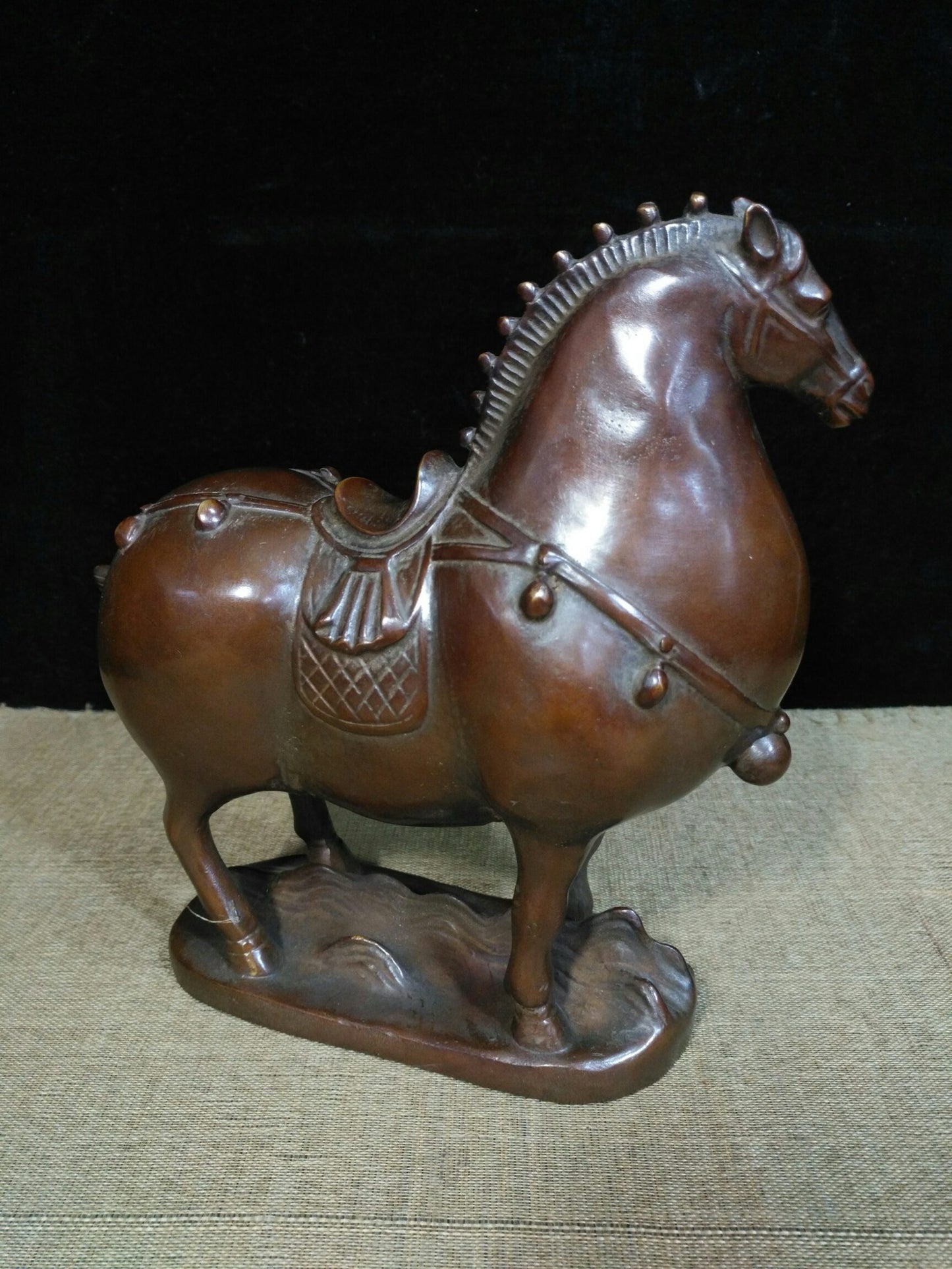 Pure copper flourishing Tang Dynasty steed